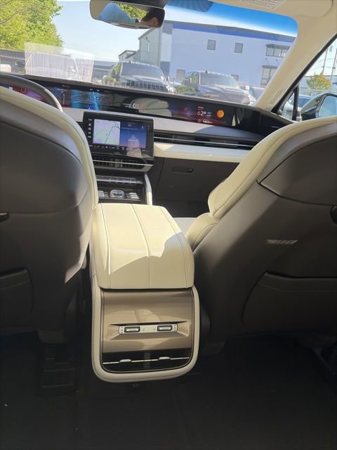 Used 2024 Lincoln Nautilus Black Label w/ Jet Appearance Package (87T) AWD/4WD image 27