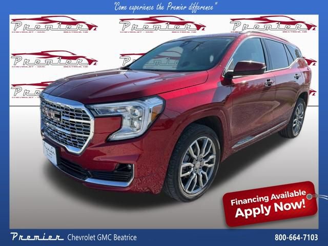 Used 2023 GMC Terrain Denali w/ Denali Premium Package AWD/4WD image 1
