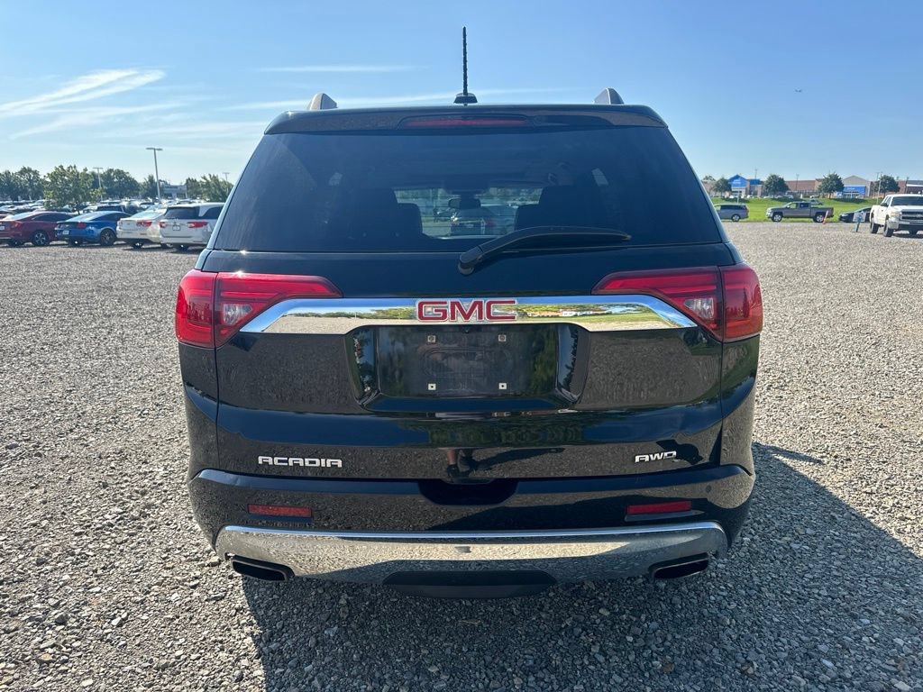 Used 2017 GMC Acadia Denali w/ Technology Package AWD/4WD image 10