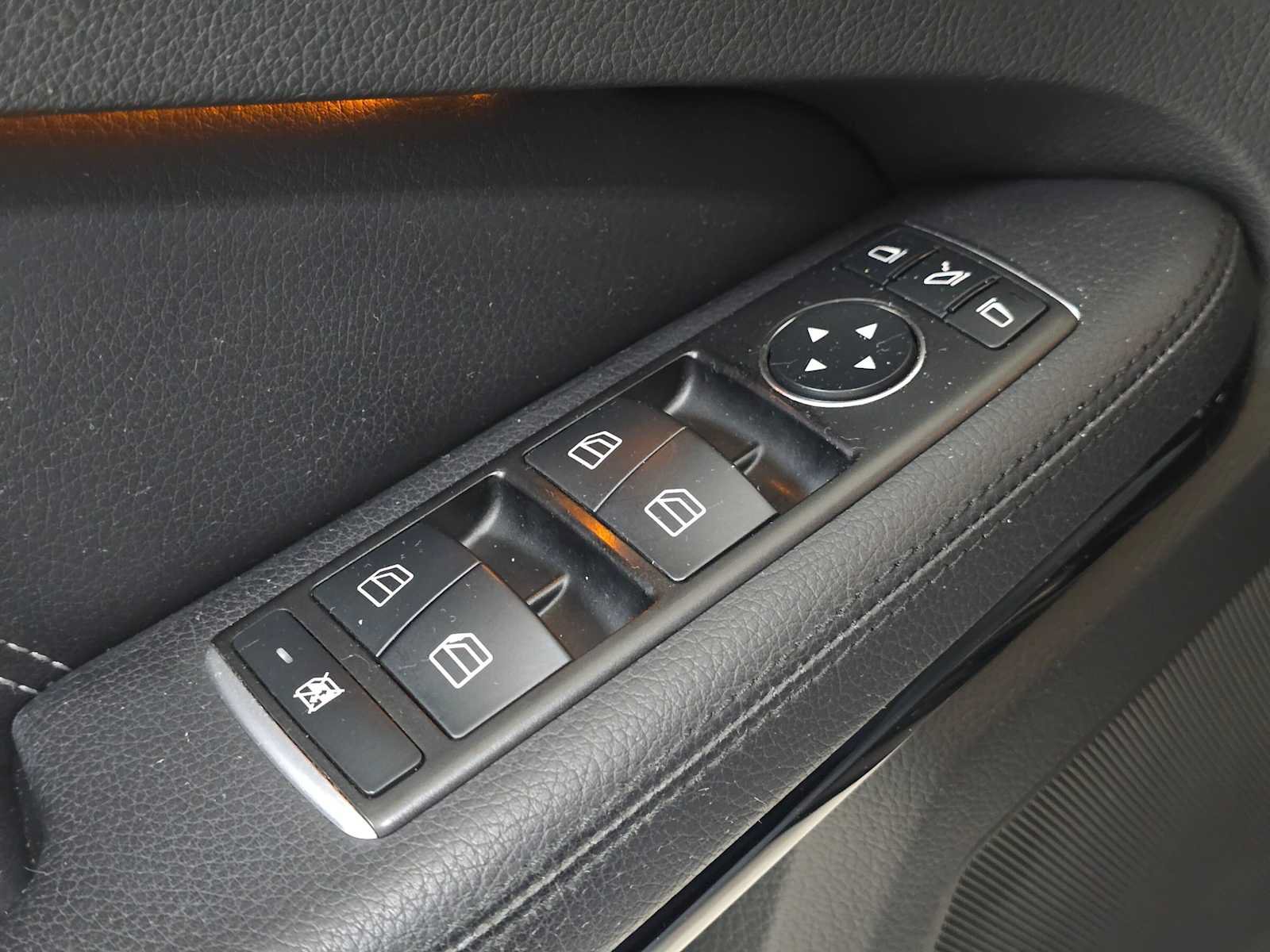 Used 2016 Mercedes-Benz E 350 Sedan image 23