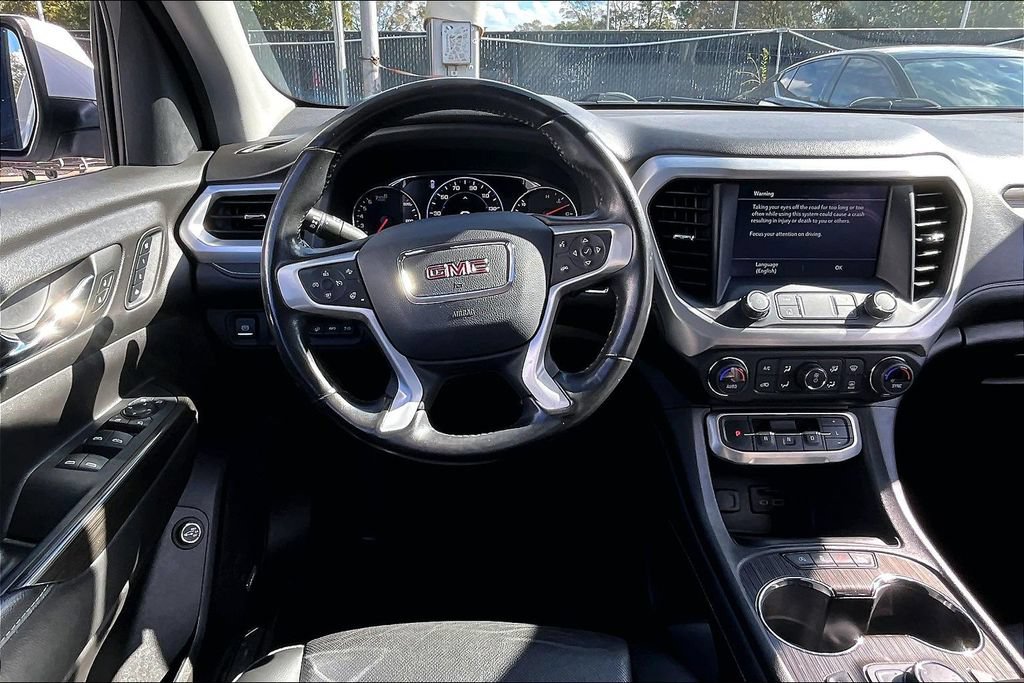 Used 2022 GMC Acadia SLT w/ Technology Package FWD image 8