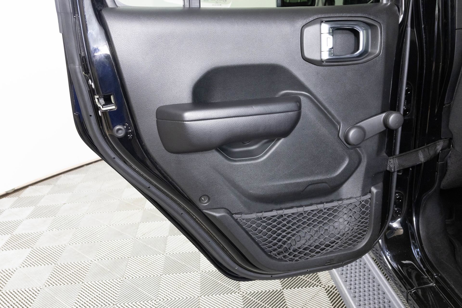 Used 2021 Jeep Wrangler Unlimited Willys image 28