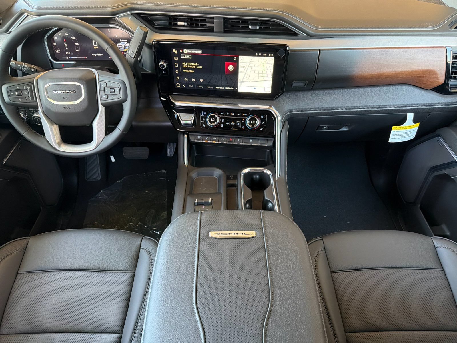 New 2026 GMC Sierra 3500 Denali w/ Denali Reserve Package AWD/4WD image 13