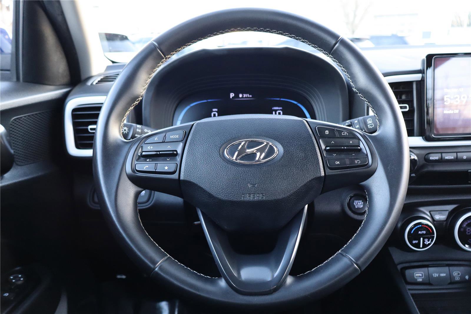 Used 2023 Hyundai Venue Limited w/ Cargo Package image 16