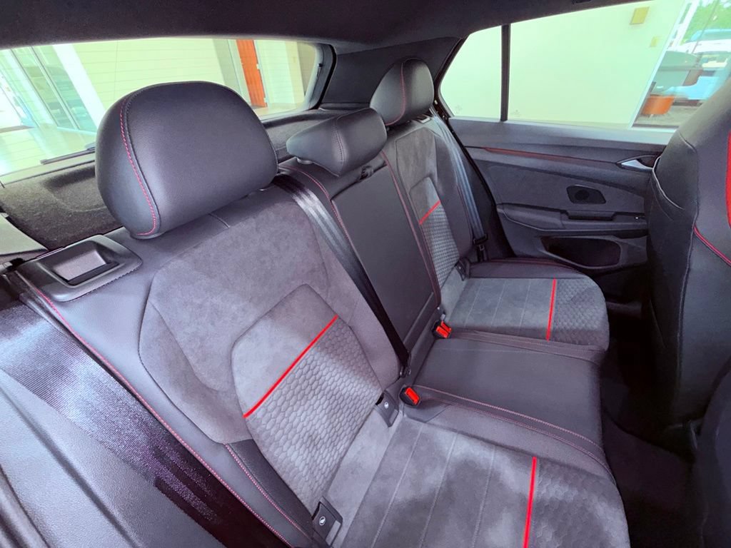 Used 2026 Volkswagen GTI SE FWD image 13