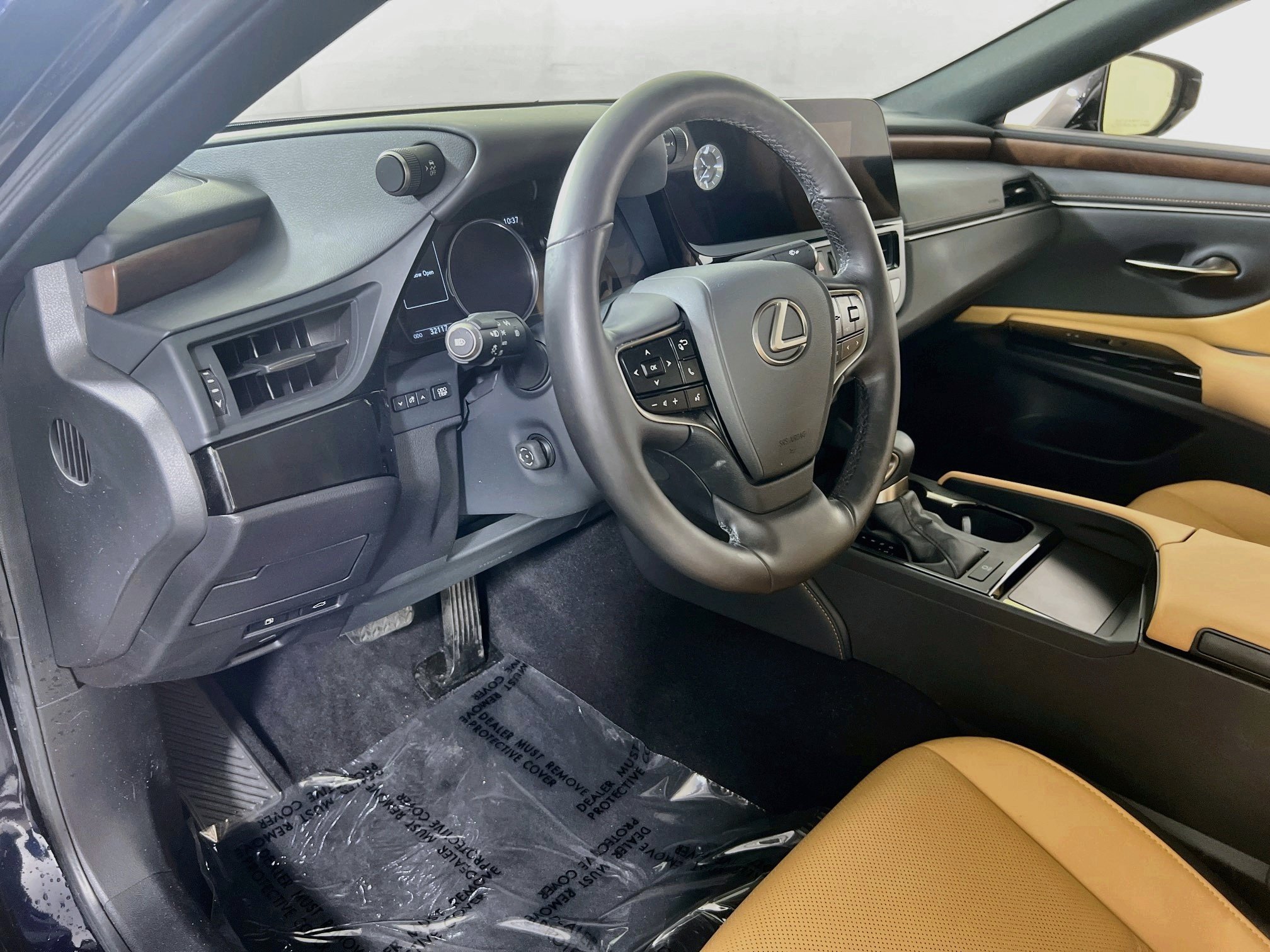 Used 2023 Lexus ES 350 w/ Premium Package FWD image 9