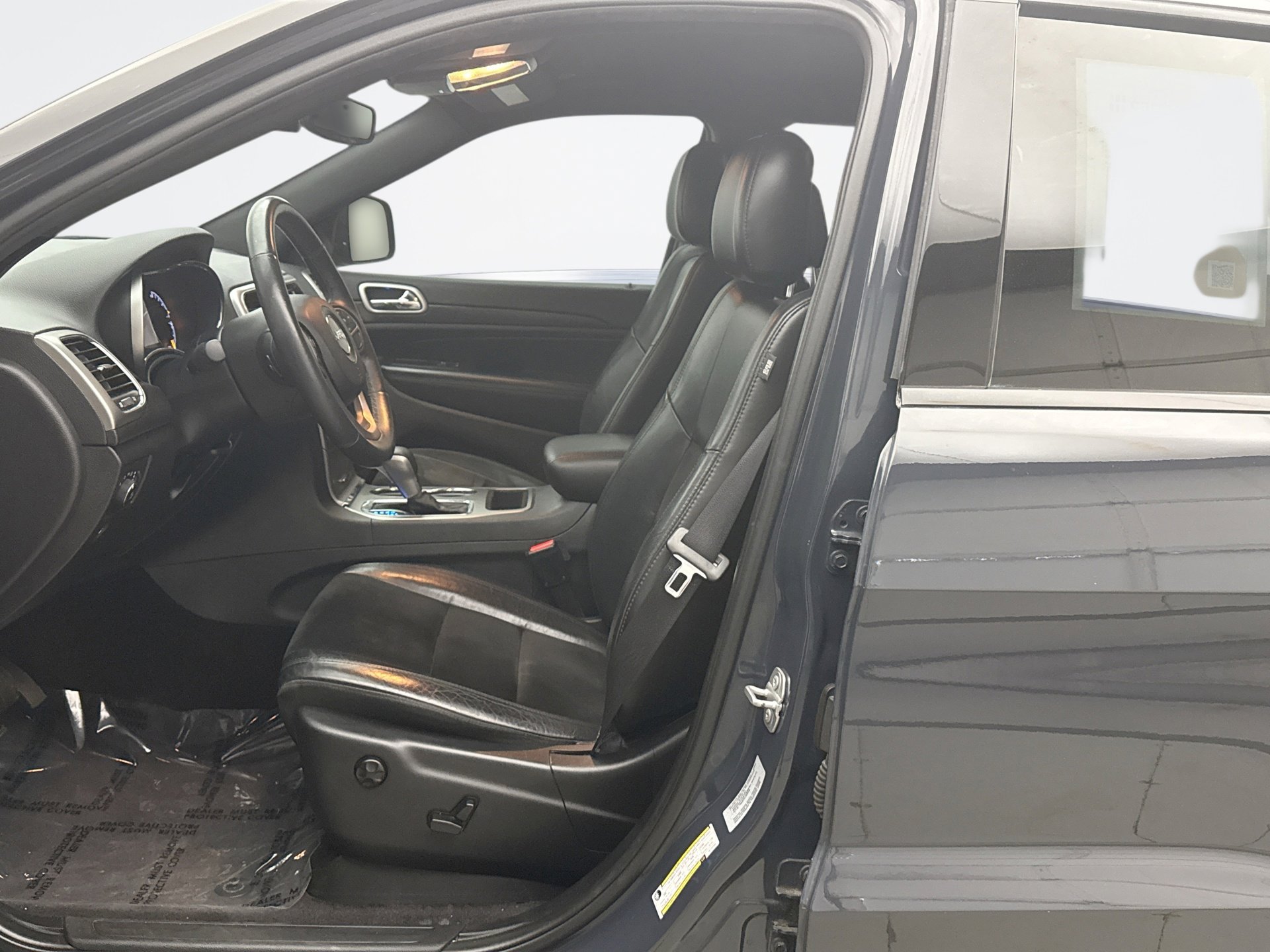 Used 2018 Jeep Grand Cherokee Altitude AWD/4WD image 11