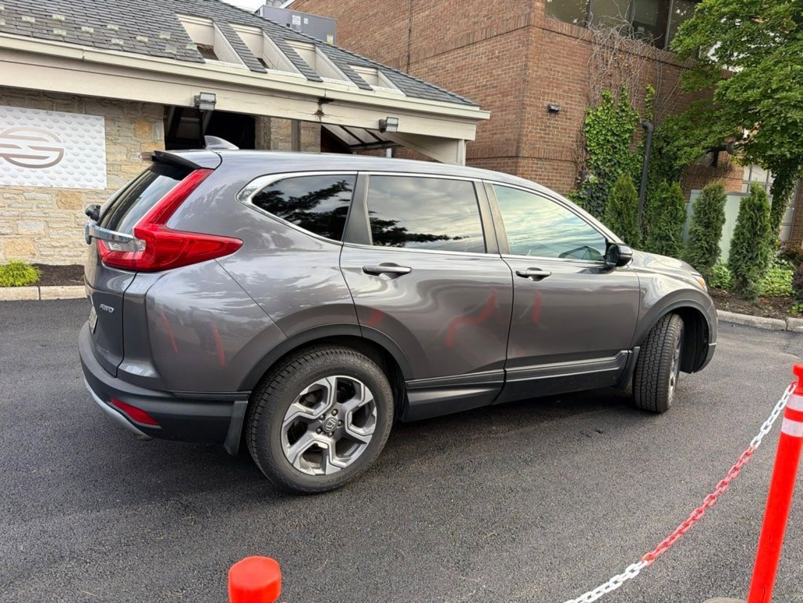 Used 2018 Honda CR-V EX image 5