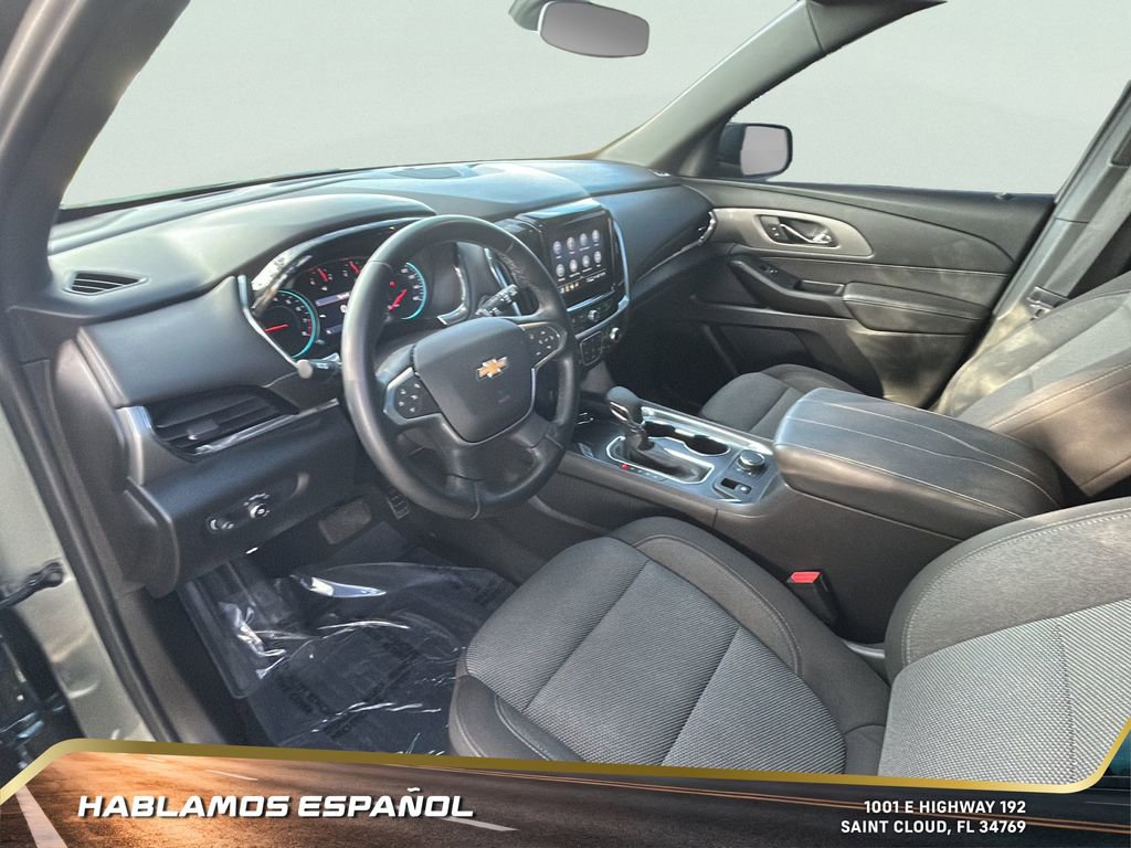Used 2023 Chevrolet Traverse LT image 12