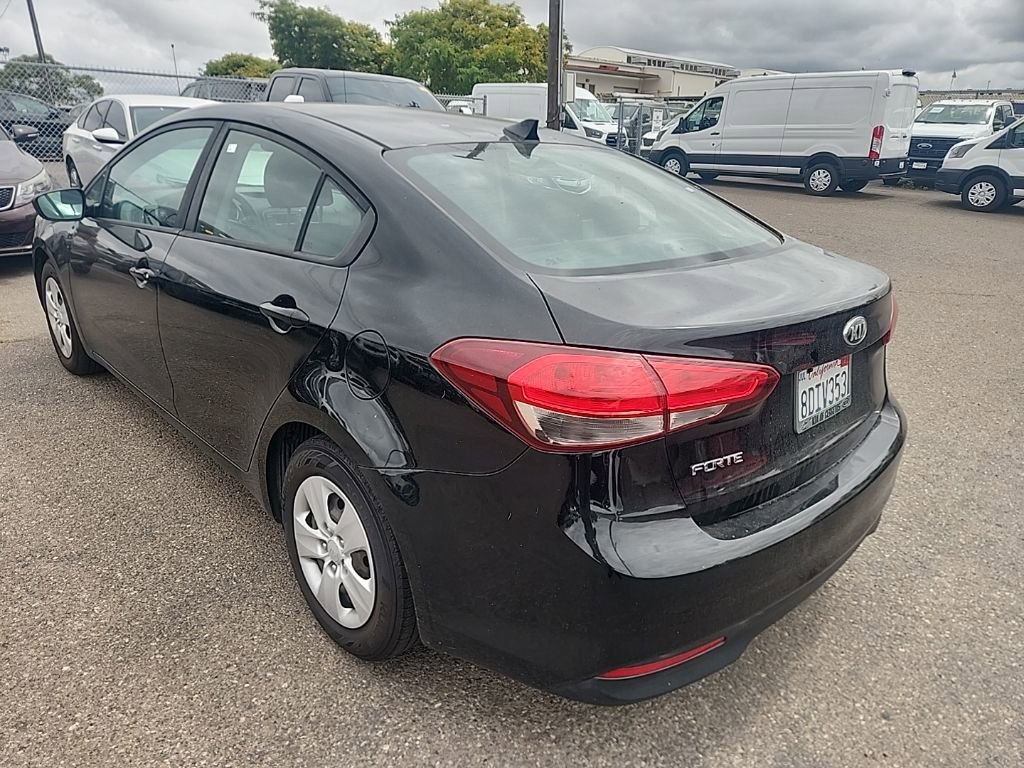 Used 2017 Kia Forte LX FWD image 11