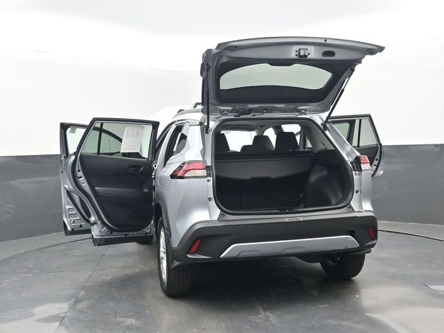 Used 2026 Toyota Corolla Cross LE w/ Moonroof Package image 34