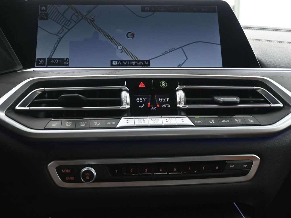Used 2021 BMW X7 M50i w/ Executive Package image 18