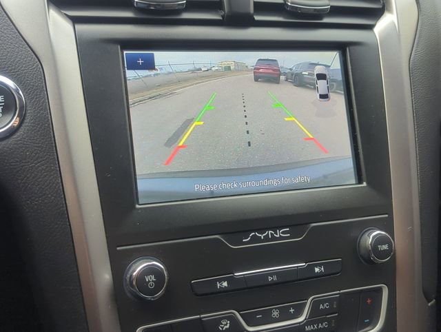 Used 2020 Ford Fusion SE image 18