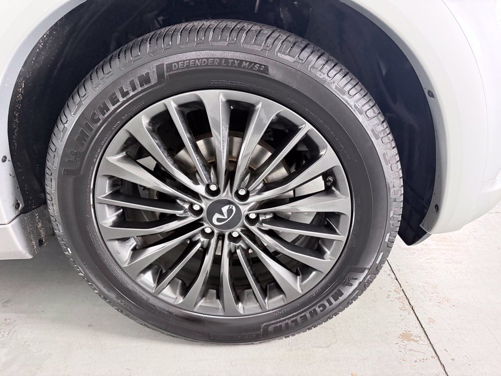 Certified 2023 INFINITI QX80 Premium Select w/ All-Season Package RWD image 4