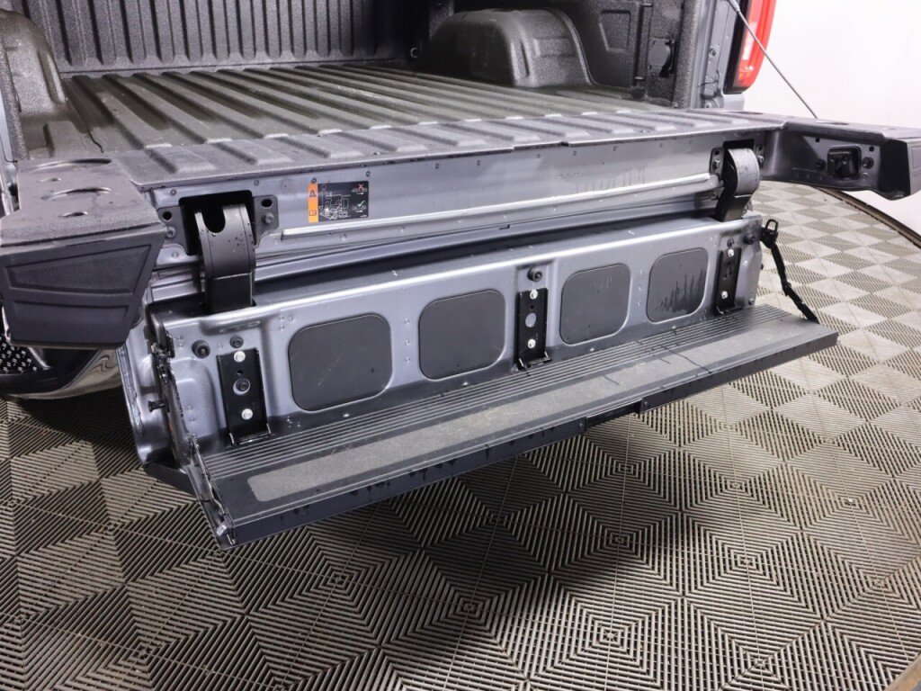 Used 2021 GMC Sierra 1500 SLT image 36