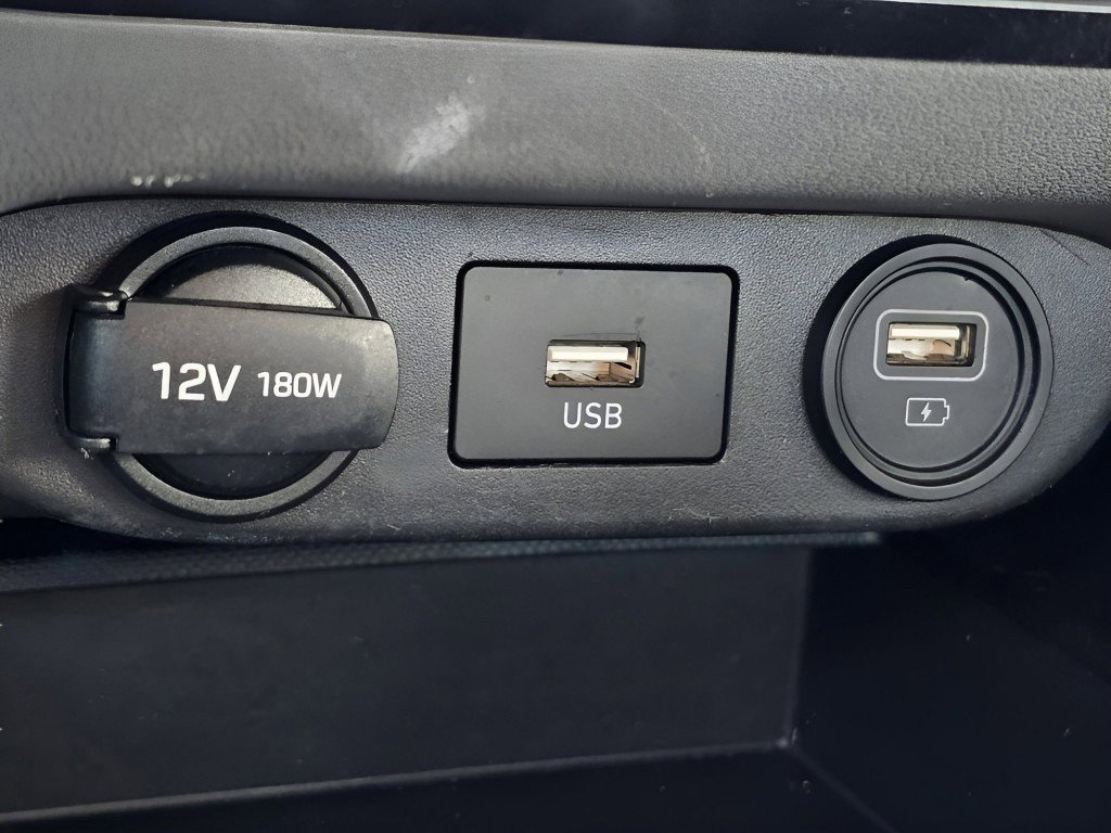 Used 2023 Hyundai Elantra SEL w/ Cargo Package FWD image 10