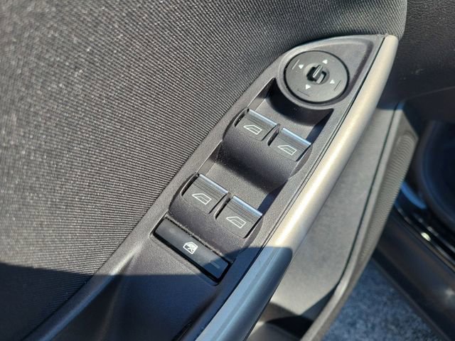 Used 2015 Ford Focus Titanium image 17