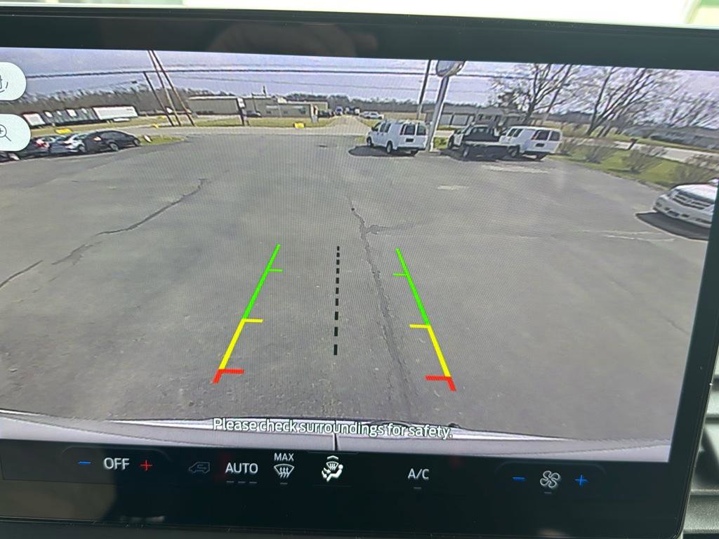 New 2025 Ford Transit 250 148 Medium Roof image 20