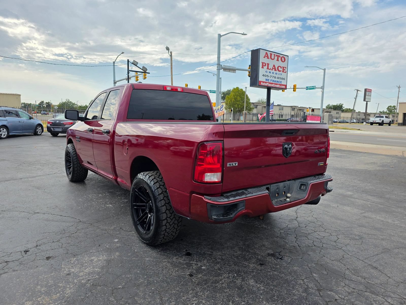 Used 2013 RAM 1500 Classic SLT w/ Premium Display Pkg AWD/4WD image 3
