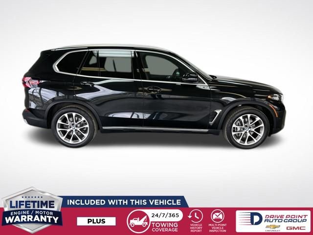 Used 2024 BMW X5 xDrive40i w/ Parking Assistance Package video 2