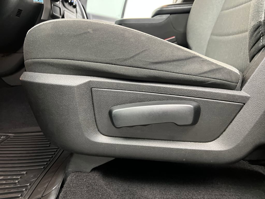 Used 2024 RAM 1500 Classic SLT image 10