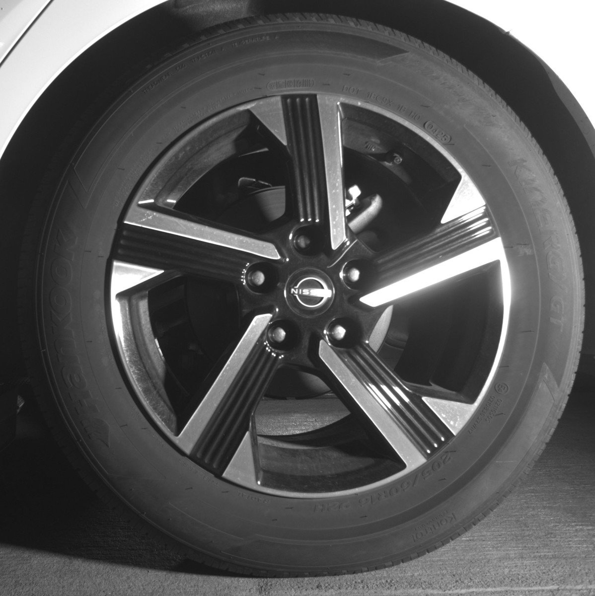 Used 2025 Nissan Sentra SV image 14