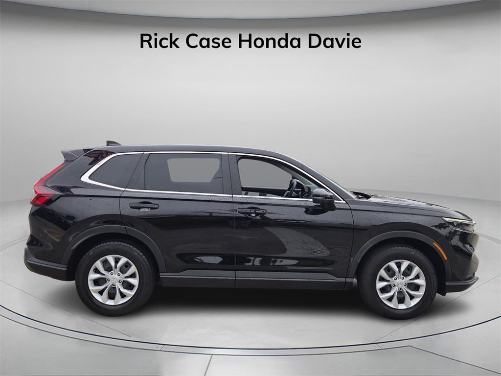 Used 2024 Honda CR-V LX image 3