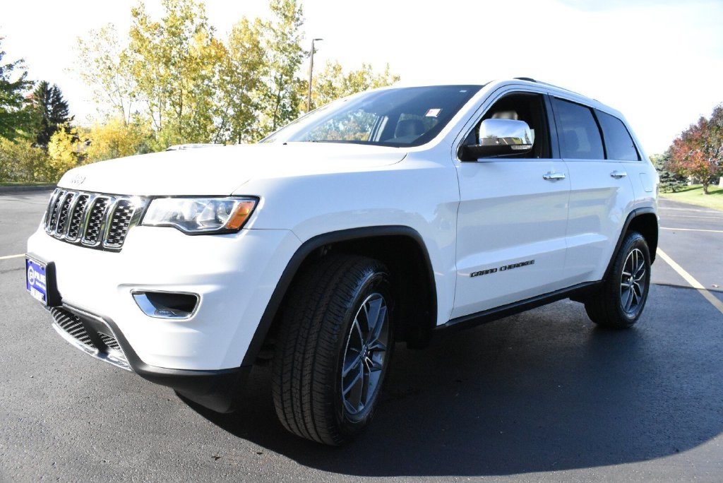 Used 2017 Jeep Grand Cherokee Limited w/ Trailer Tow Group IV AWD/4WD image 11