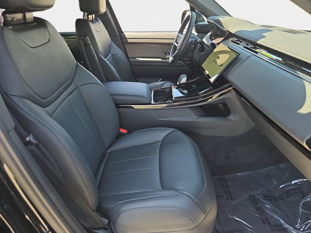 Certified 2025 Land Rover Range Rover Sport AWD/4WD image 10