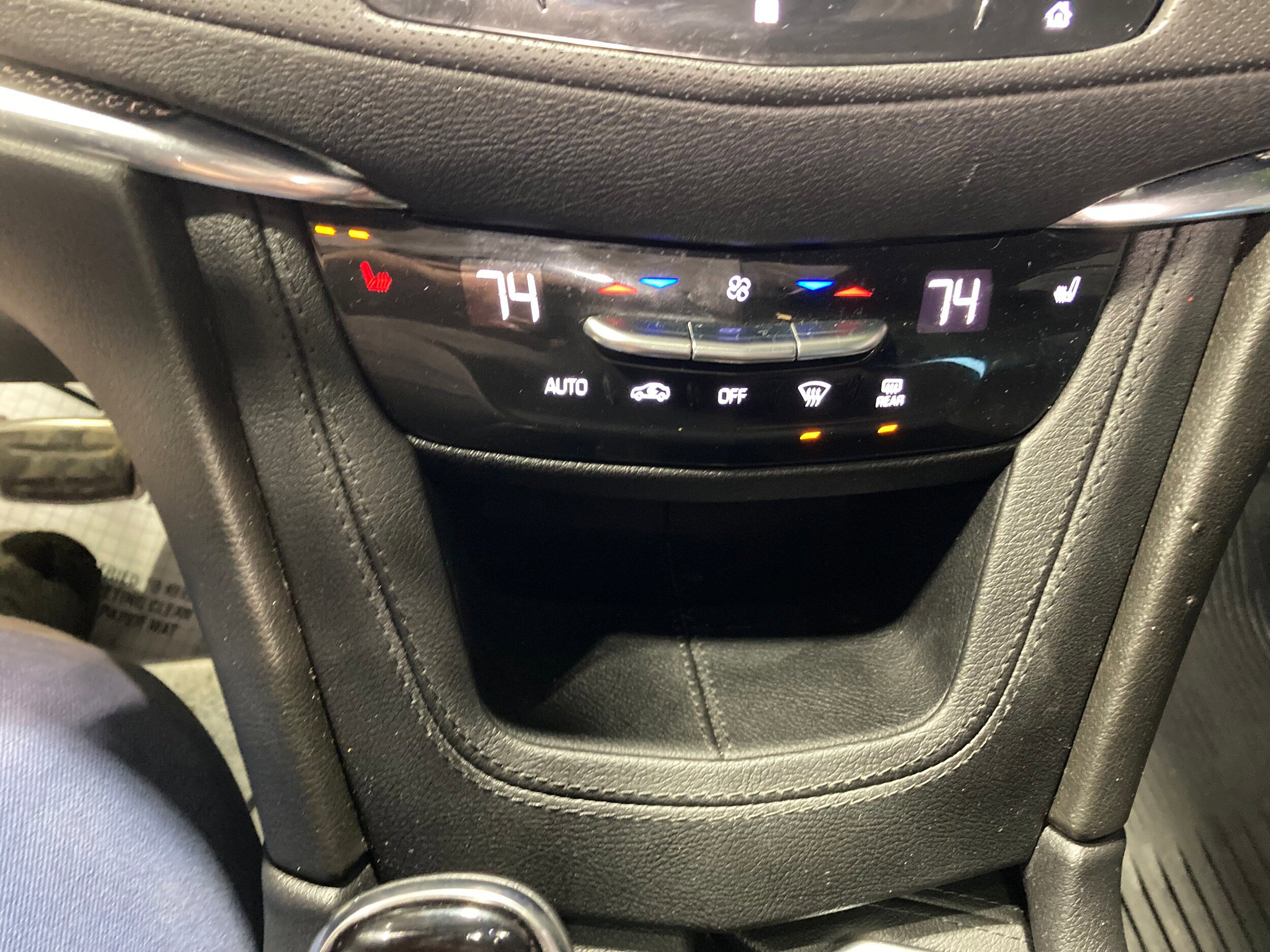Used 2021 Cadillac XT5 Sportv w/ LPO, ONYX Package AWD/4WD image 30