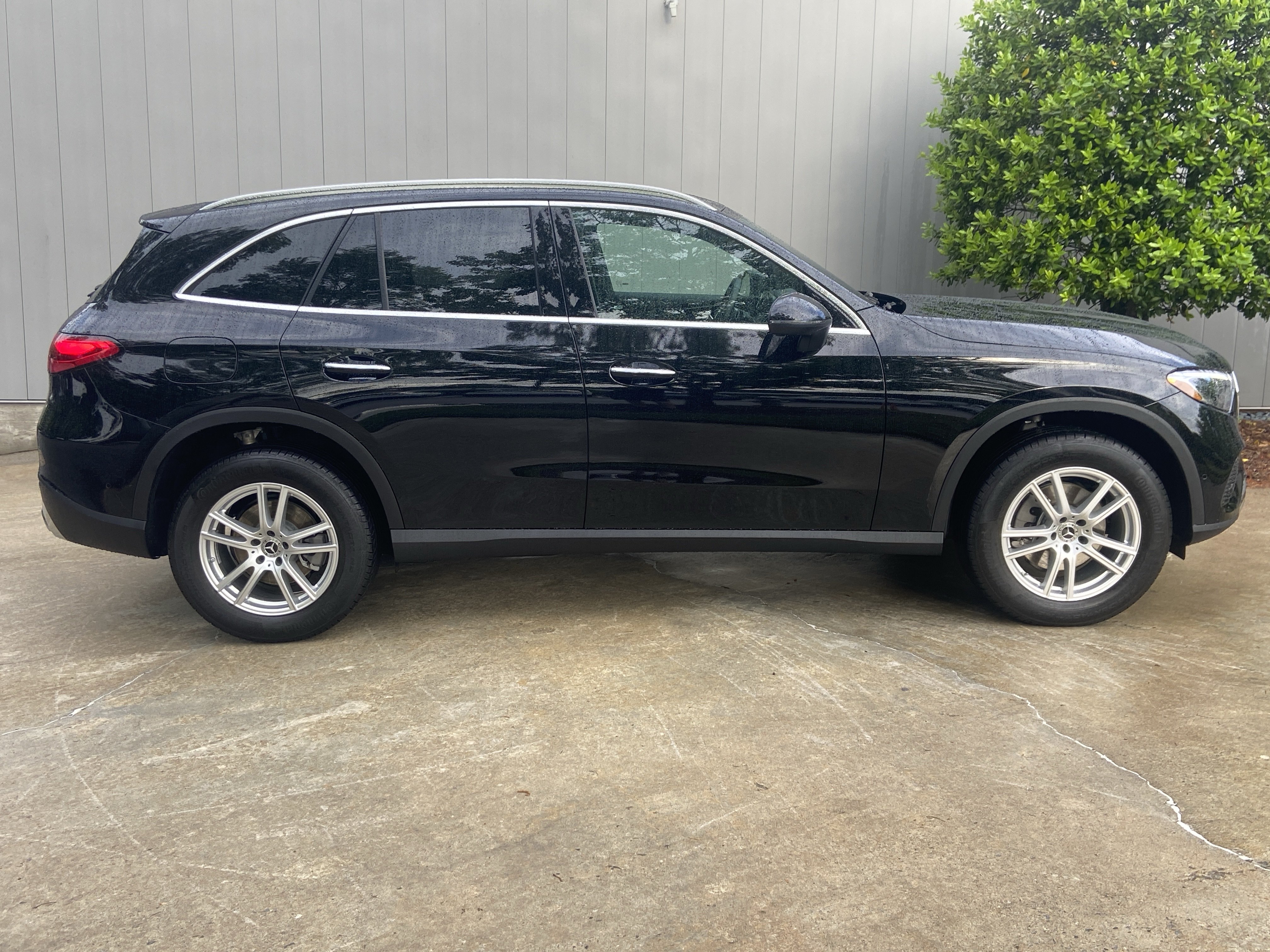 Certified 2025 Mercedes-Benz GLC 300 image 5