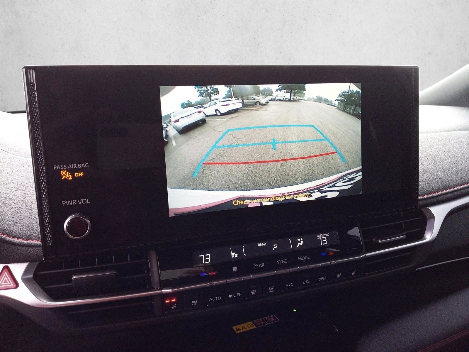 Used 2025 Toyota Sienna XSE w/ XSE Premium Package FWD image 24