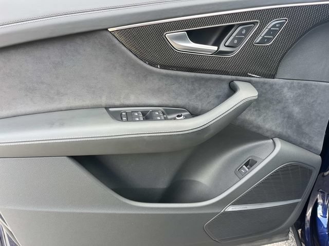 Used 2023 Audi SQ7 Prestige AWD/4WD image 30