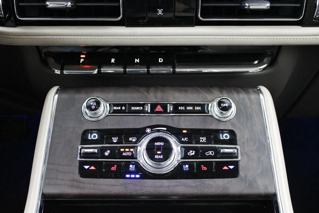Used 2020 Lincoln Aviator Reserve w/ Equipment Group 202A AWD/4WD image 36