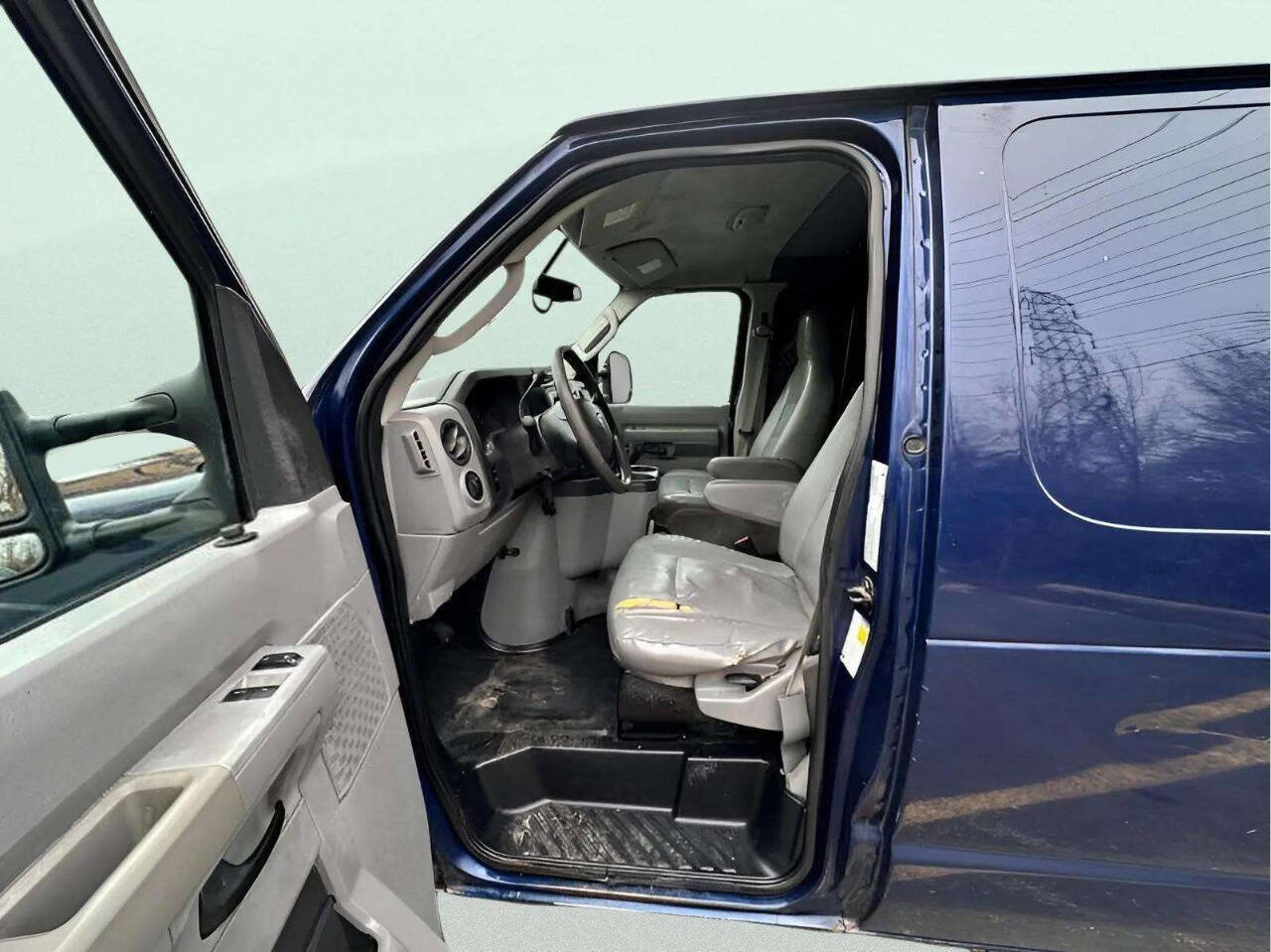 Used 2011 Ford E-250 and Econoline 250 Extended w/ Commercial Cargo Van Pkg image 13