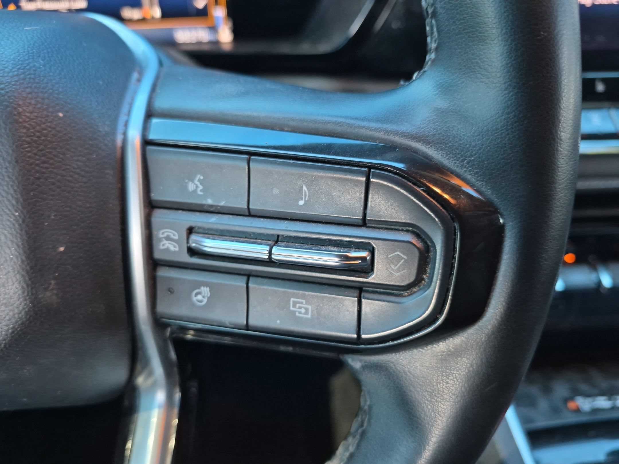 Used 2023 Chevrolet Colorado LT w/ LT Convenience Package III RWD image 22