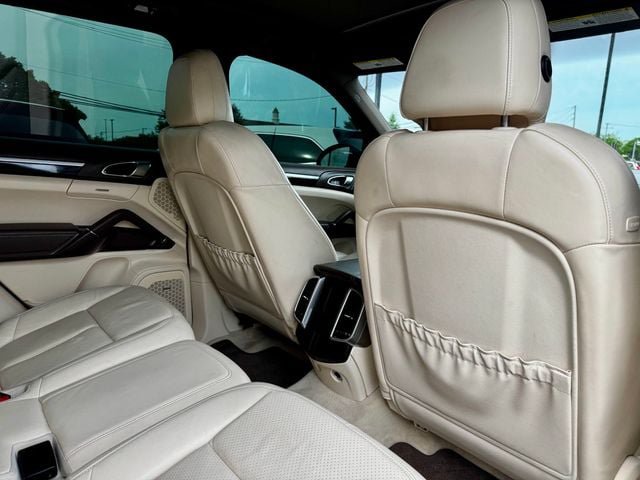 Used 2013 Porsche Cayenne AWD/4WD image 17