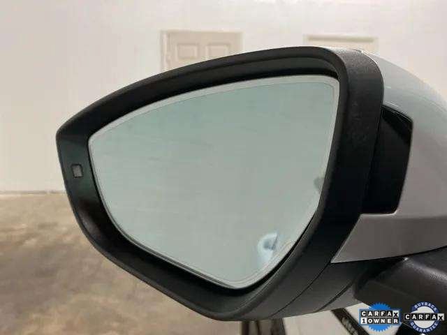 Used 2024 Audi Q8 e-tron Premium image 94