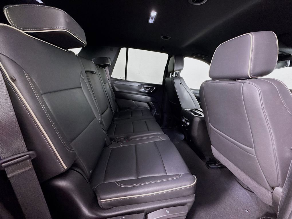 Used 2024 GMC Yukon SLT image 30