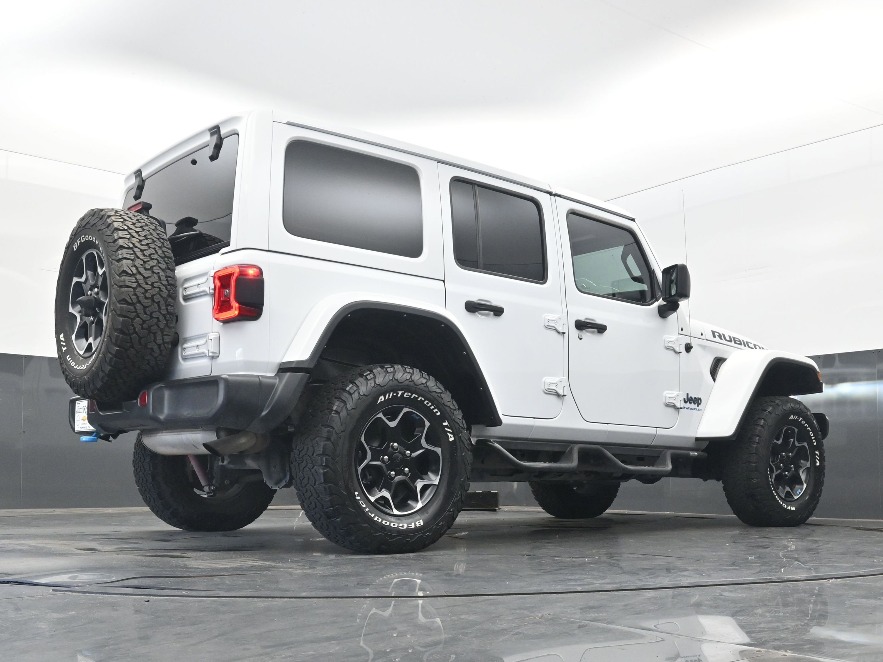 Used 2023 Jeep Wrangler Unlimited Rubicon 4xe w/ Cold Weather Group image 32