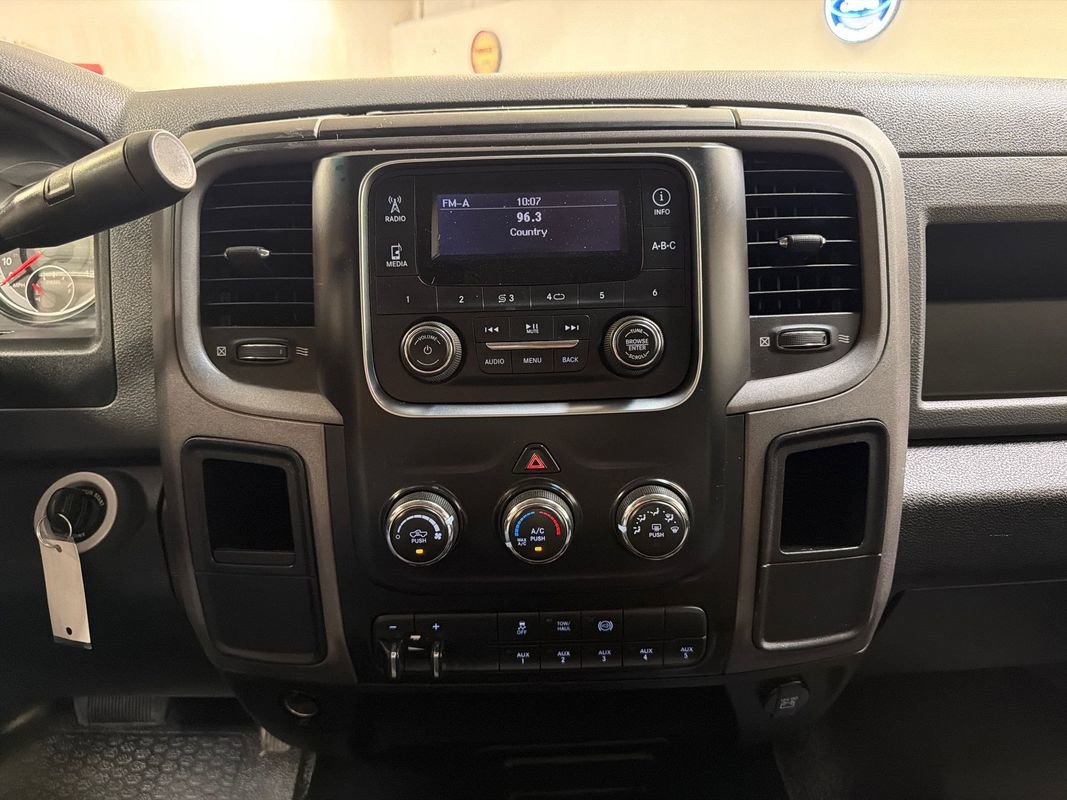 Used 2014 RAM 3500 Tradesman w/ Chrome Appearance Group AWD/4WD image 17