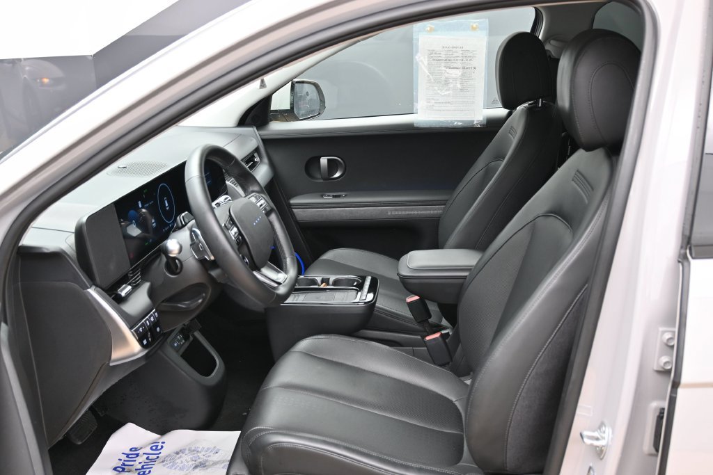 Used 2025 Hyundai Ioniq 5 Limited RWD image 9
