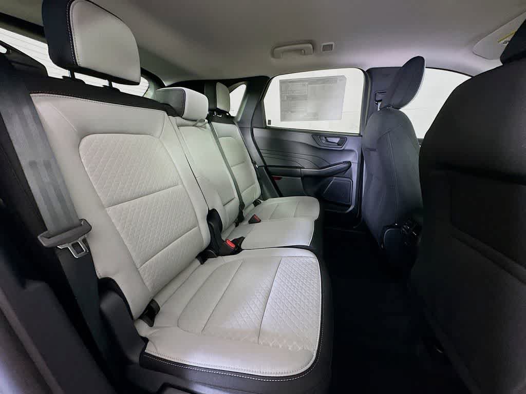 New 2026 Ford Escape Active FWD image 31