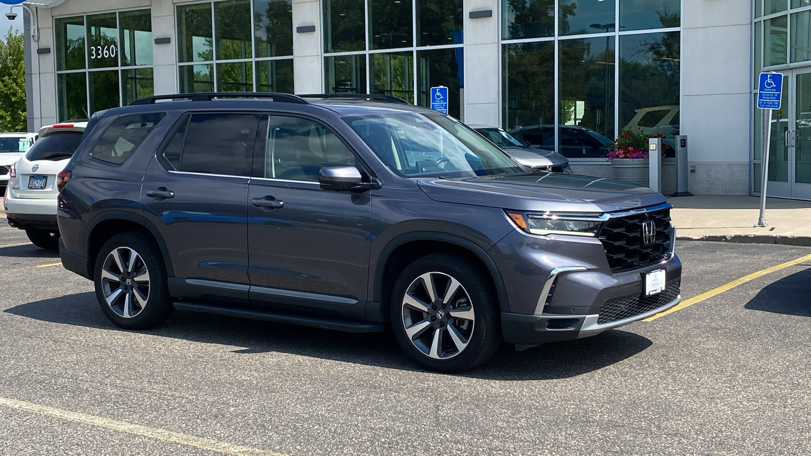 Certified 2025 Honda Pilot Elite image 1
