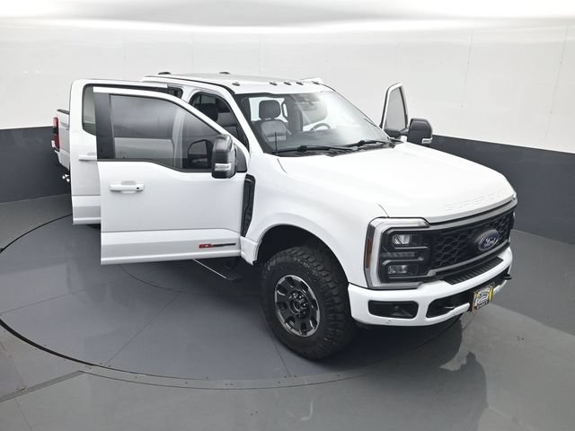Used 2024 Ford F250 Lariat w/ Lariat Ultimate Package AWD/4WD image 29