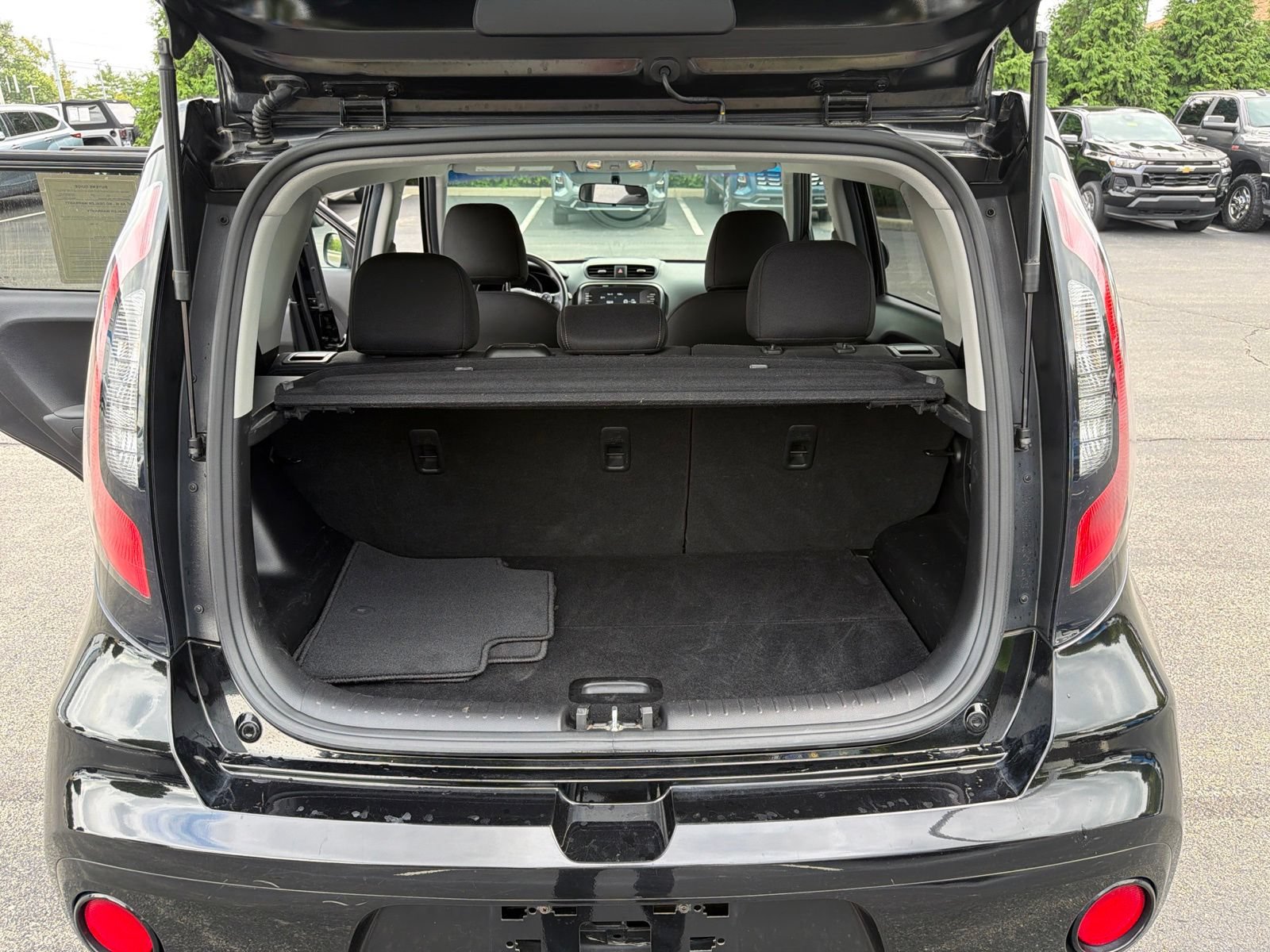 Used 2018 Kia Soul + FWD image 26