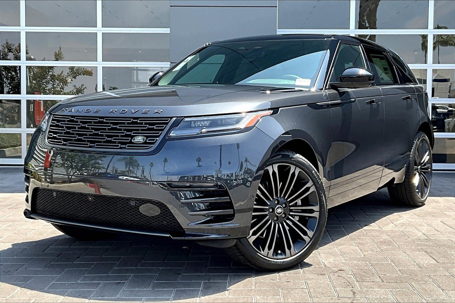 New 2026 Land Rover Range Rover Velar Dynamic SE