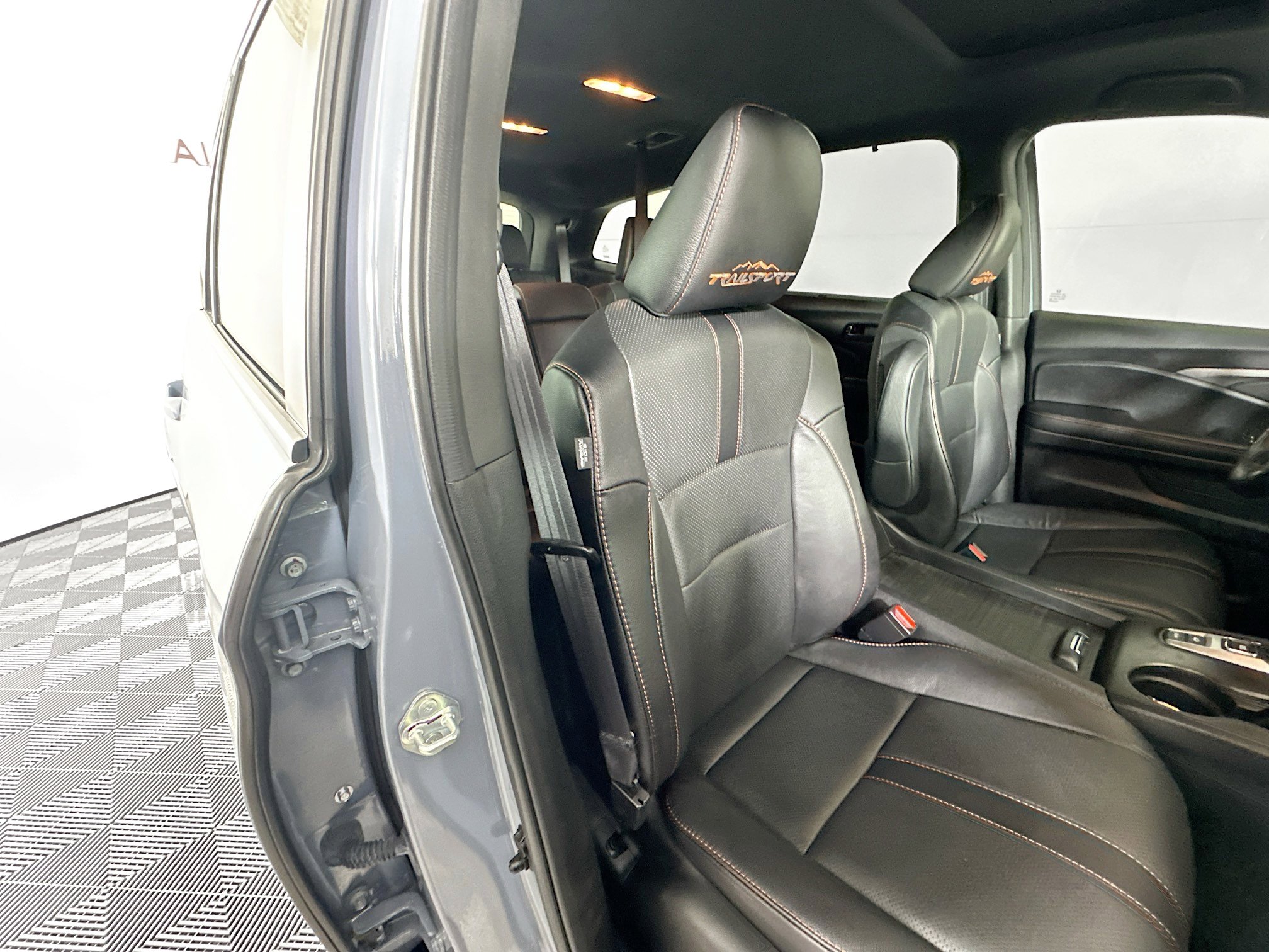 Used 2022 Honda Pilot TrailSport image 28