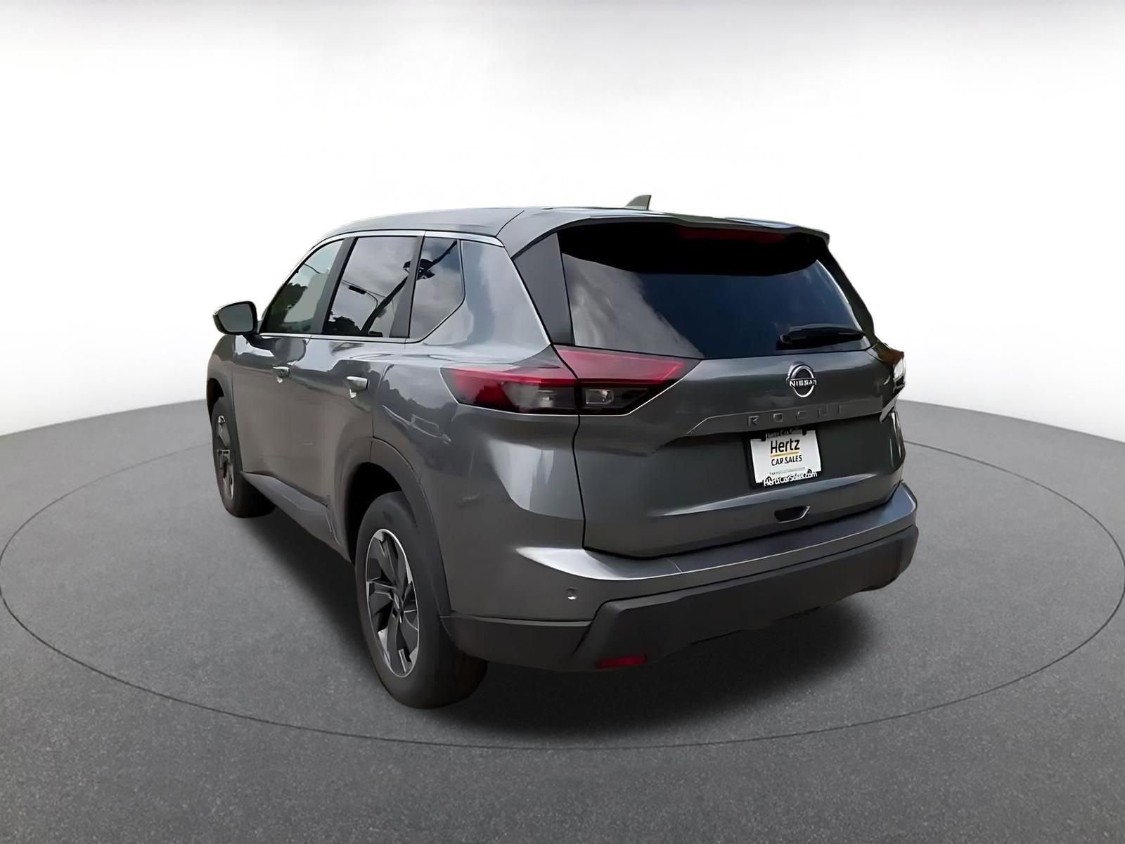 Used 2025 Nissan Rogue SV FWD image 11