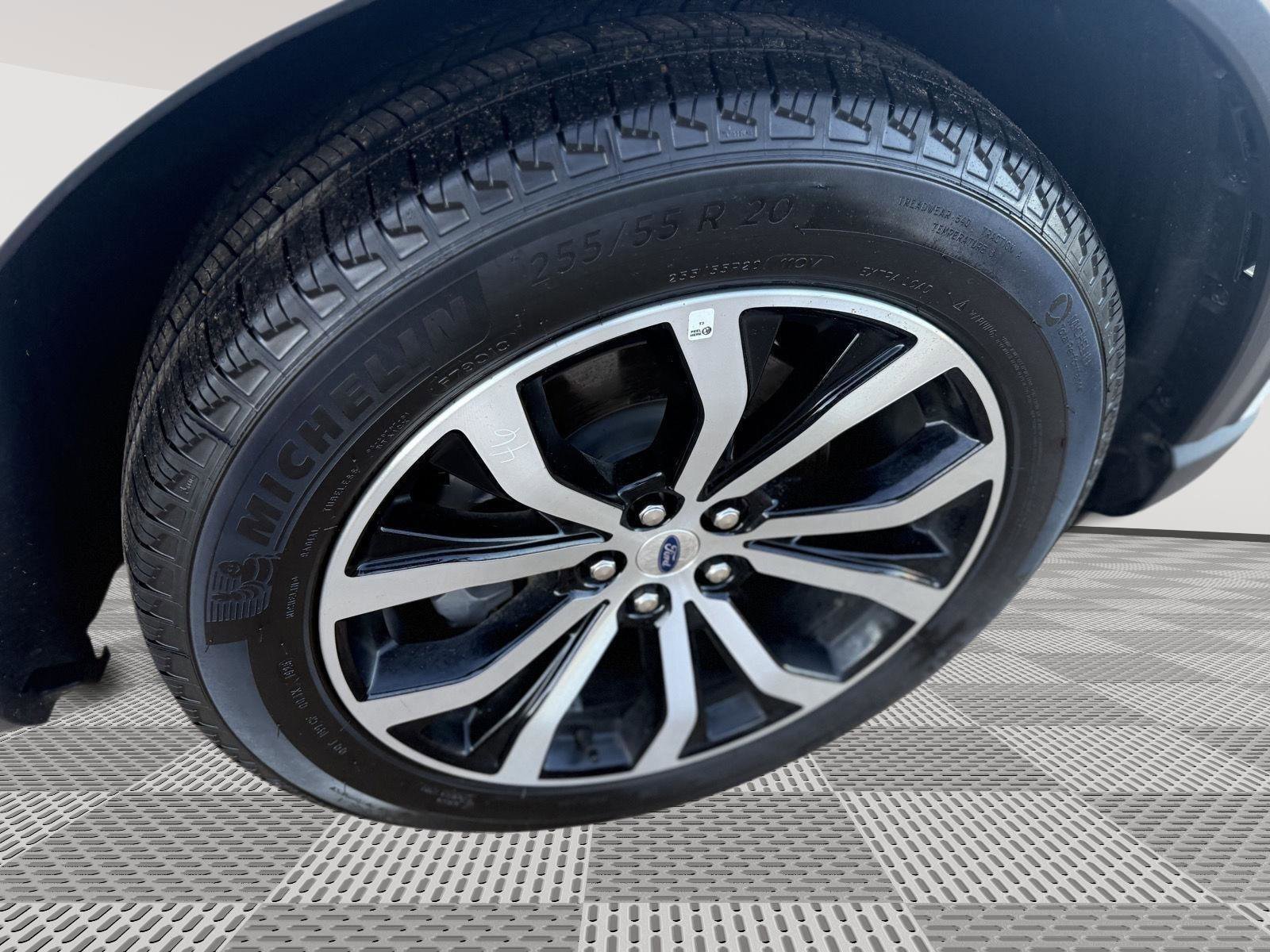 New 2025 Ford Explorer ST-Line image 9